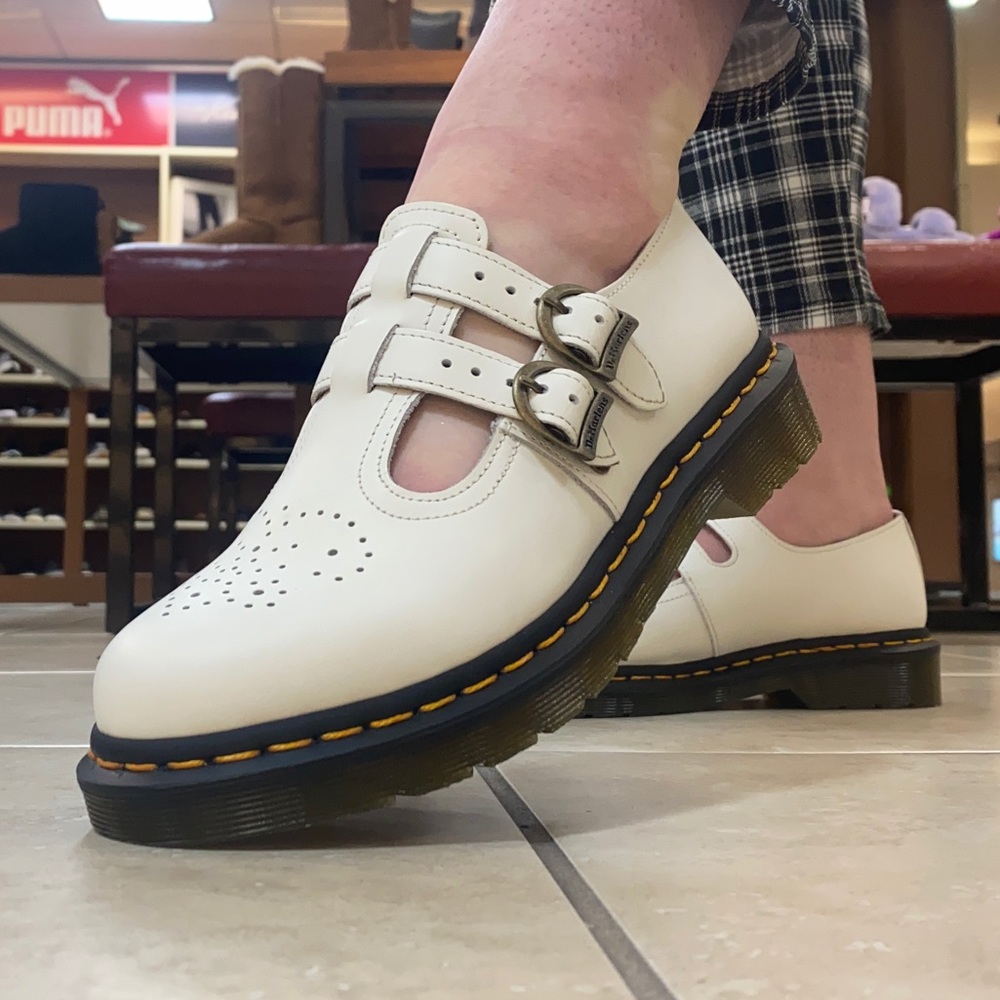 *NEW* Dr. Martens 8065 Mary Jane (26563100)